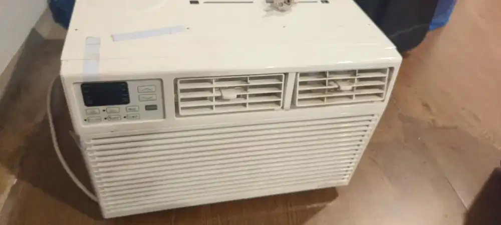 AC REIWA 1 PK DINGIN INDOOR + OUTDOOR JADI SATU