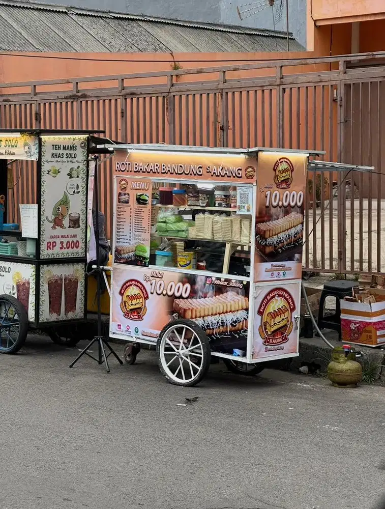 LOWONGAN JAGA STAND ROTI BAKAR BANDUNG SI AKANG & ES TEH Siteteh