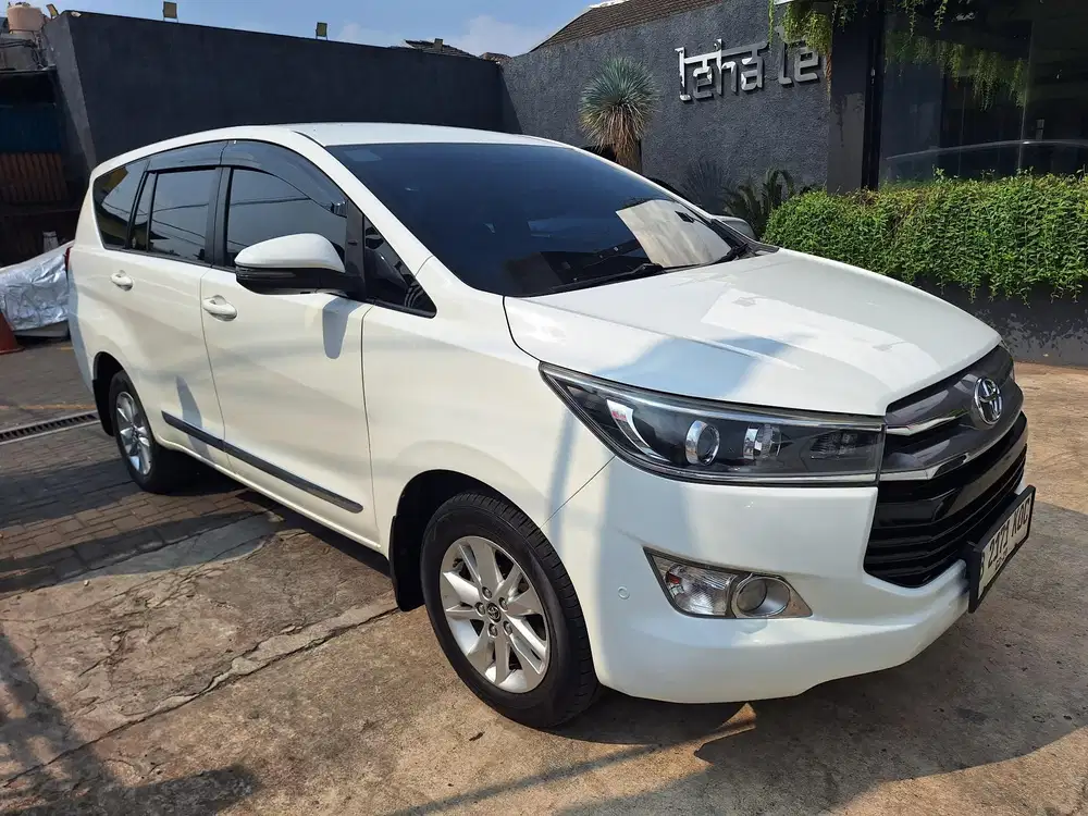 Innova V AT Diesel 2019