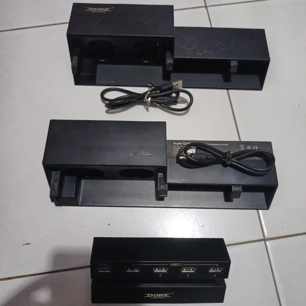 Cooling fan & USB hub PS4 FAT