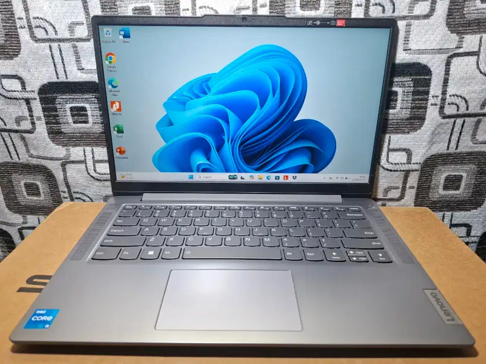Laptop Lenovo processor gaming Core i5 gen 12 garansi 2027 istimewa
