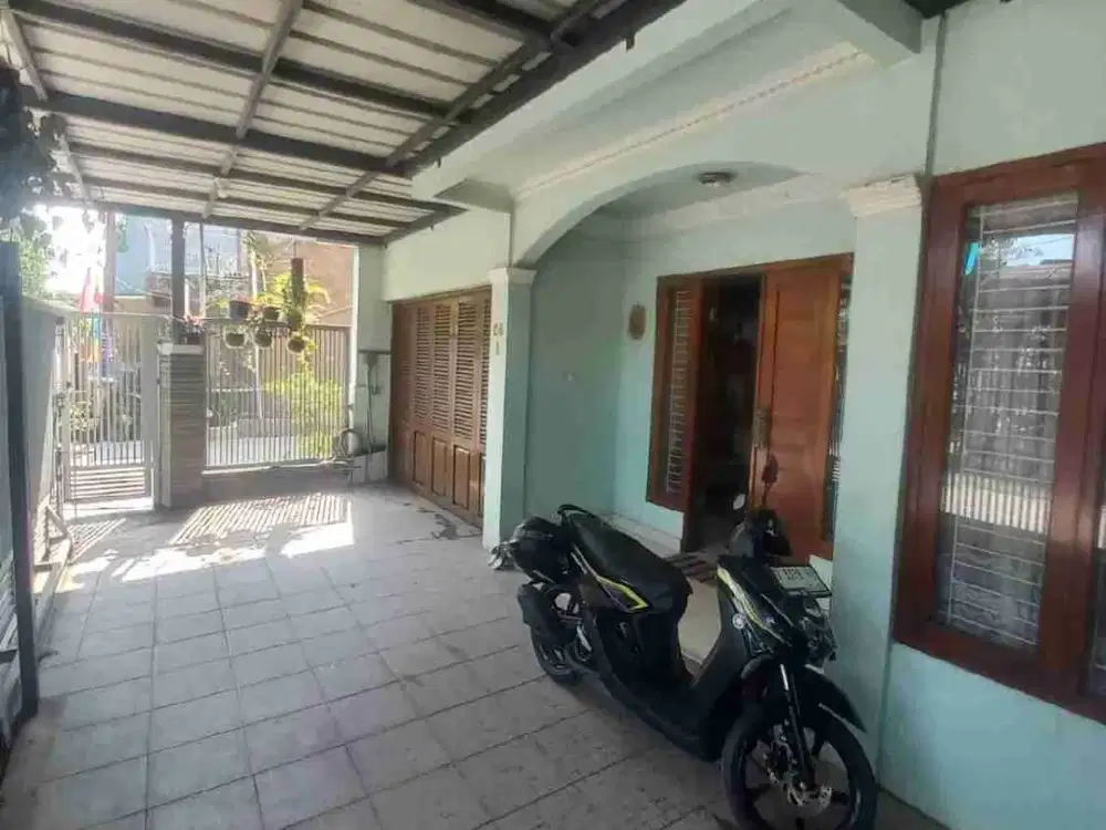 RUMAH 2.5LANTAI CIGANITRI BUAHBATU DEKAT YOUMART HARGA 1,050 M NEGO