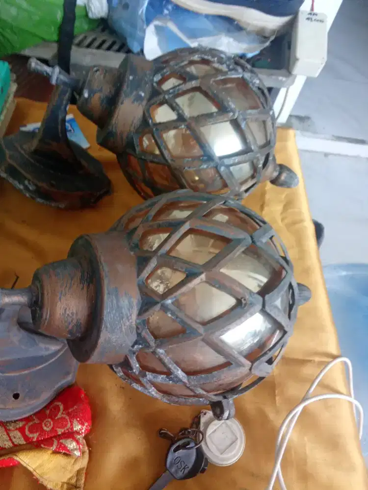 Lampu teras sepasang antik