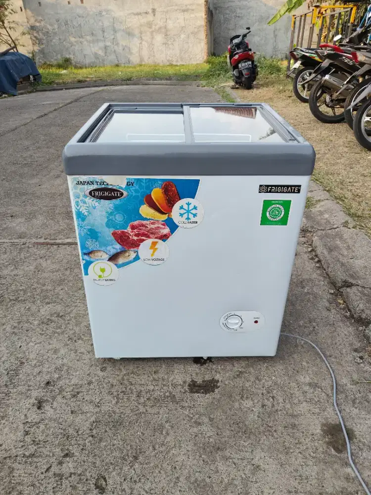 Frezer frigigate kaca 120 liter normal kartu garansi ada kunci ada
