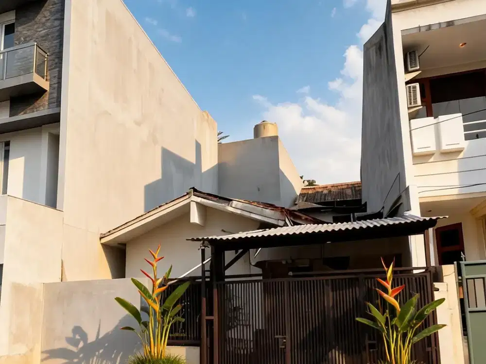 Dijual Rumah Tua Hitung Tanah Di Kawasan Perumahan Pondok Indah