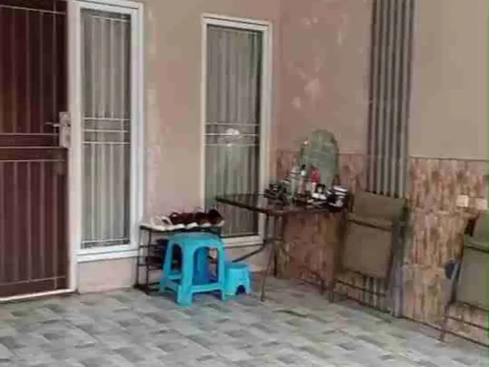 Dijual rumah di  palem semi jl. palem sawit