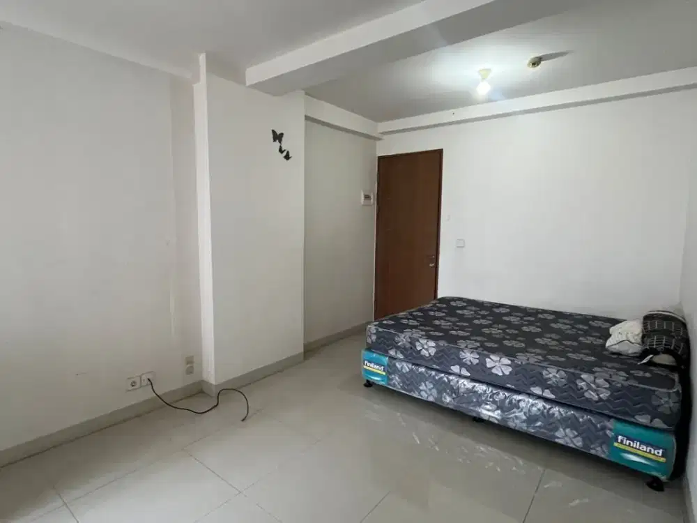Disewakan Apartemen Oak Tower B Pulo Gadung – Studio, Semi Furnish, Lantai 5, Dekat Cakung