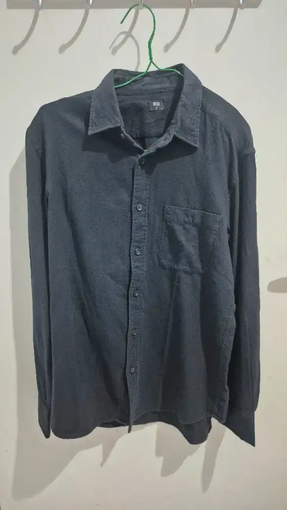 Kemeja flannel UNIQLO