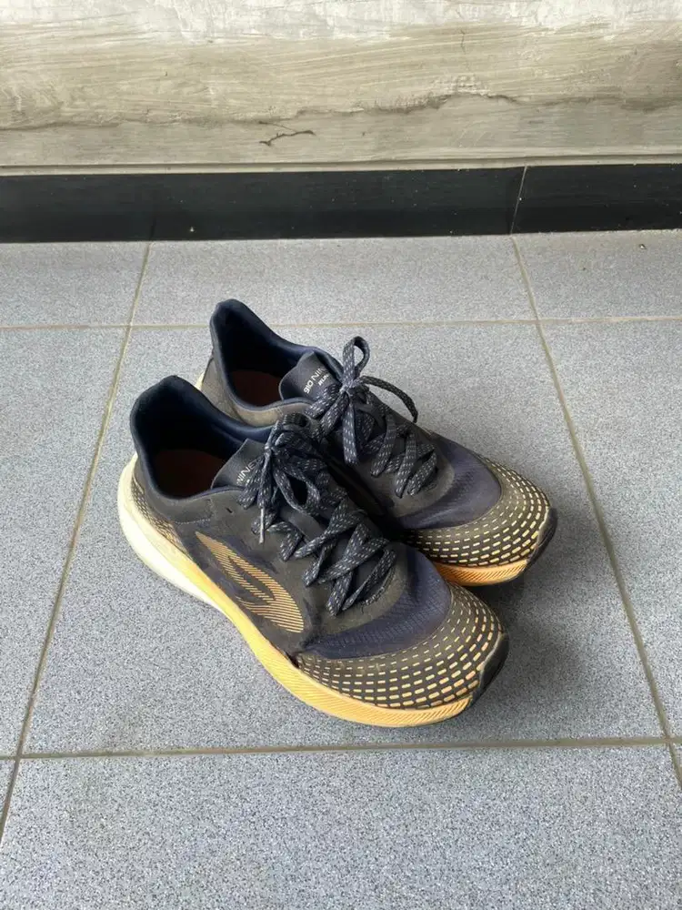 Sepatu 910 nineten haze 1.5 ukuran 43 (second)