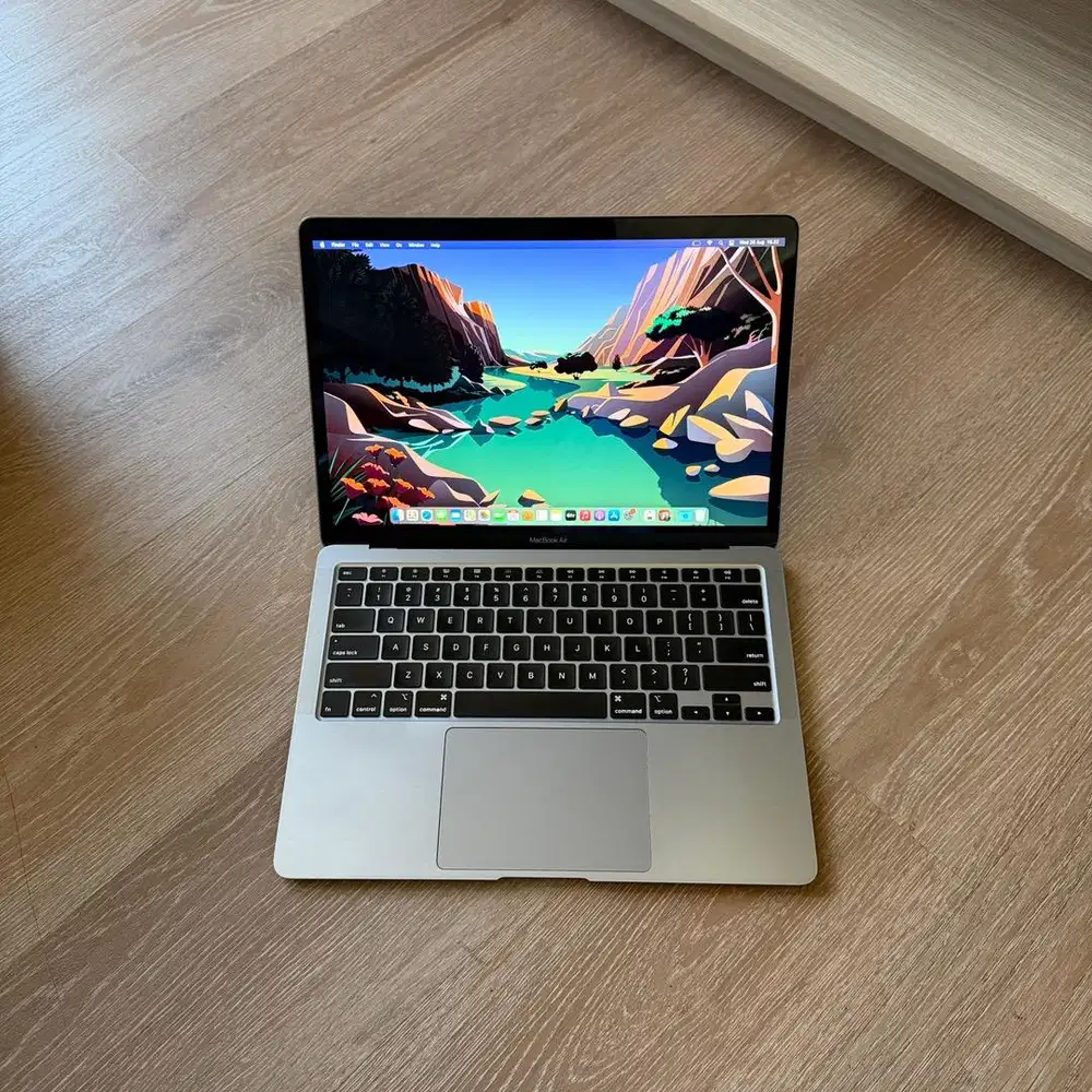 Macbook Air 2020 i3 8/256 Space Grey Mulus