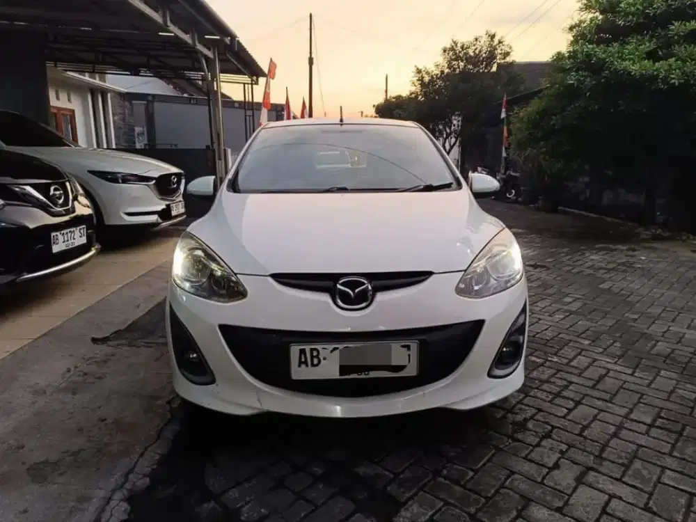Dijual Mazda 2 R matic 2014/13