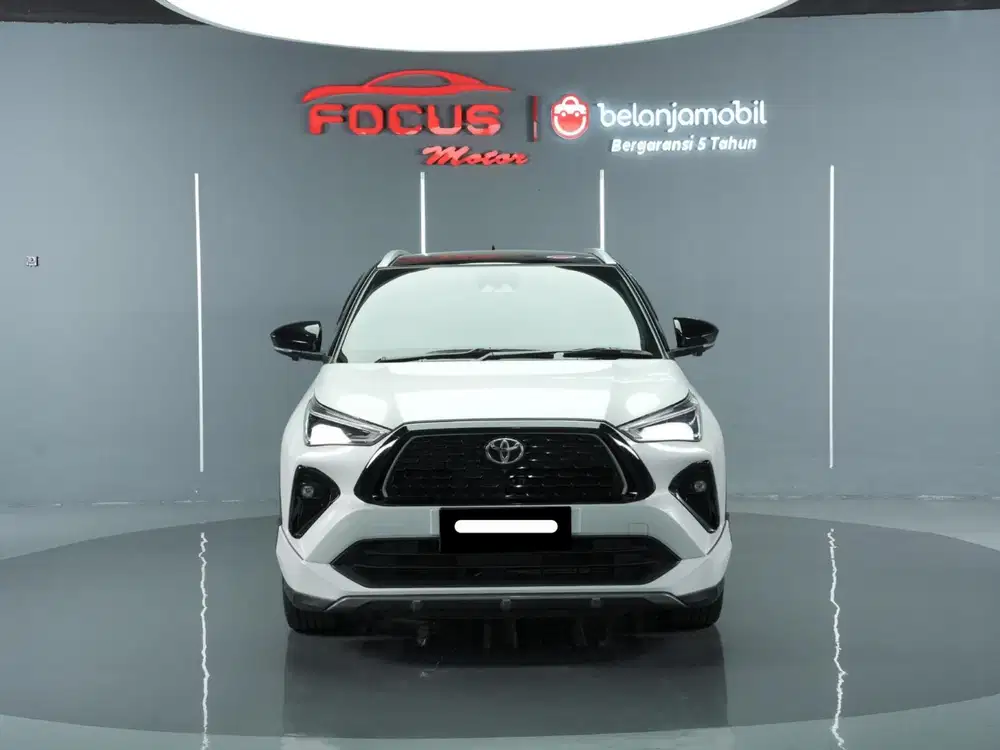 Km 26rb toyota yaris cross gr hybrid cvt tss two tone 2023 putih