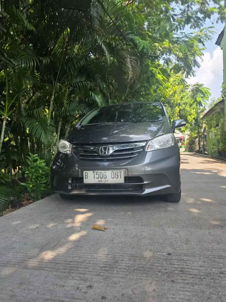 HONDA FREED PSD TAHUN 2012 ISTIMEWA