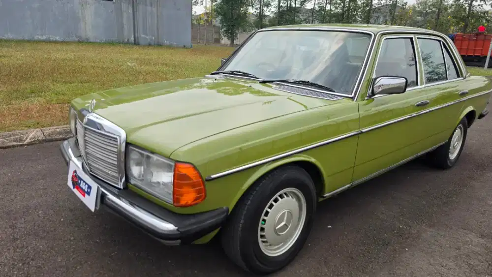 Mercedes-Benz Tiger 200 1983 M102 Mercy Tiger W123