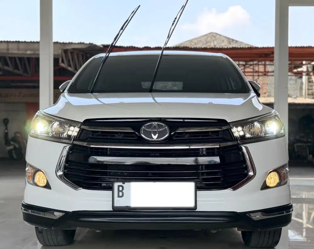 LOW KM PAJAK PANJANG Innova Venturer 2.0 AT 2019 Istimewa Condition