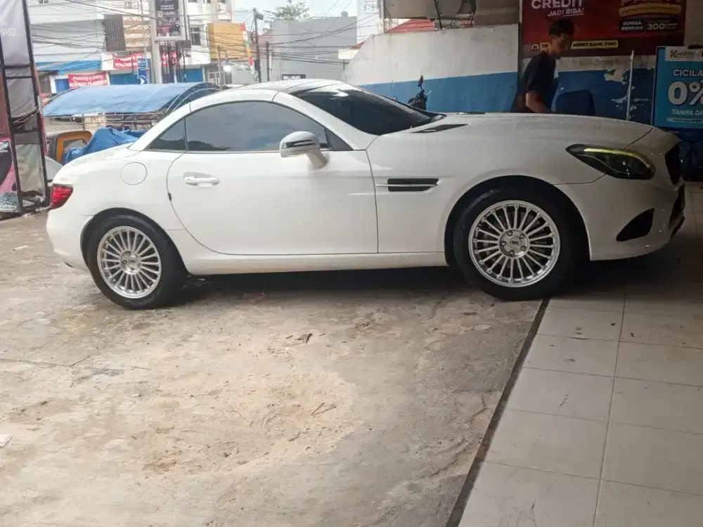 Mercedes Benz SLC tahun 2017