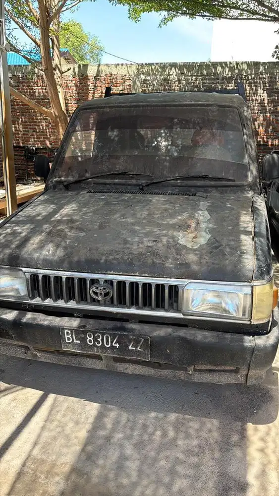 Kijang super pickup