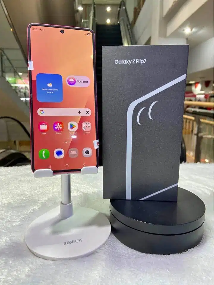 Second SAMSUNG Z Flip 7 12/256gb RED (SEIN) Welljoss