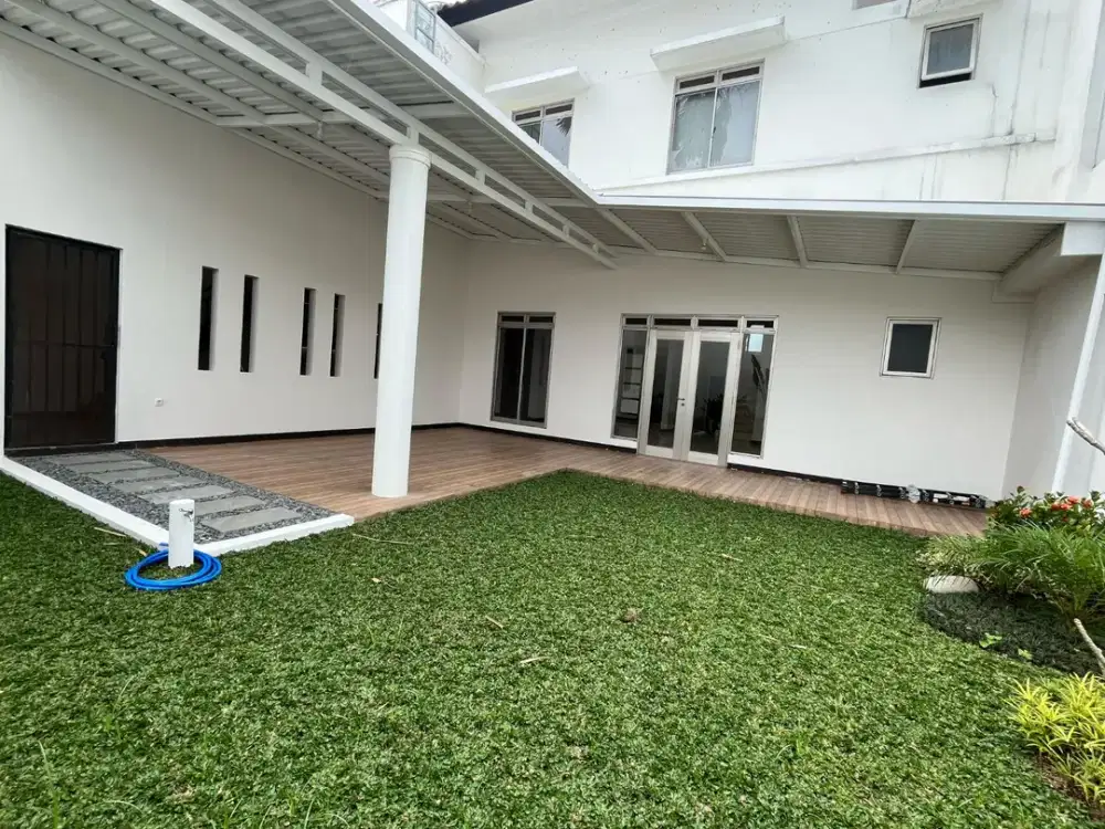 Rumah Lux Terawat Semi Furnish 2 Lantai di Ratnasasih Kota Baru