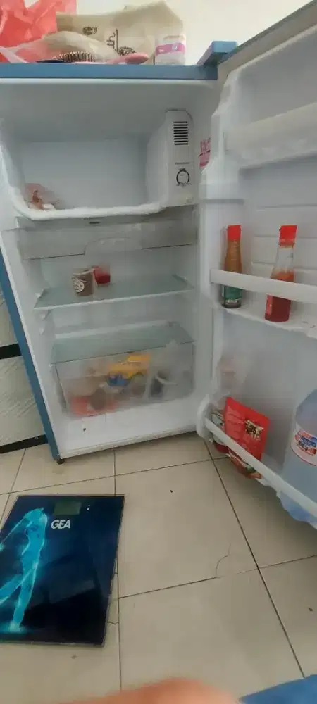 Jual cepet kulkas sharp 1 pintu