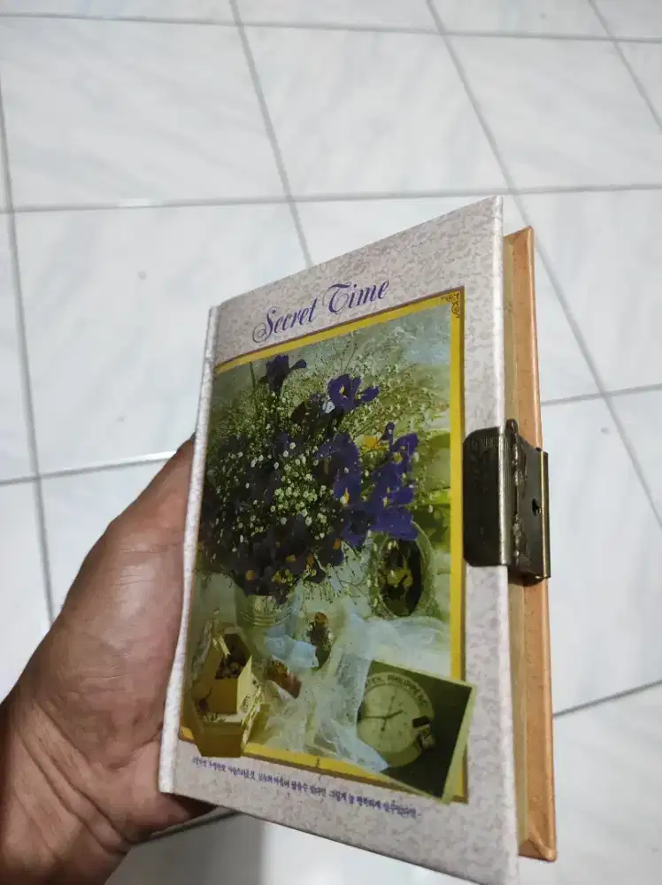 Buku harian diary lawas jadul tanpa anak kunci