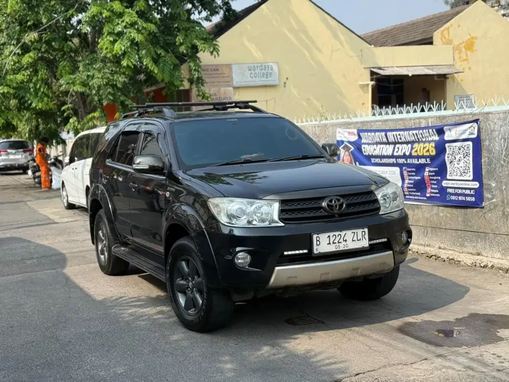 (Cash) Fortuner 2.7 G Lux AT Bensin 2010 Hitam Pajak5/26 Istimewah