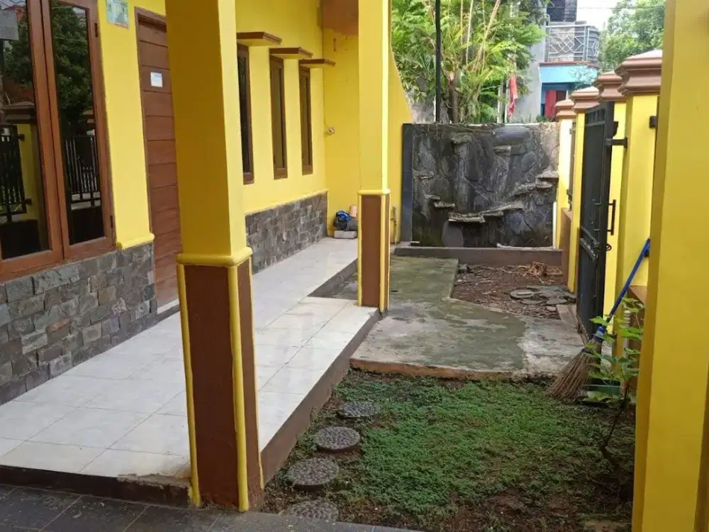 DIJUAL RUMAH DEKAT SUMMARECON BEKASI
