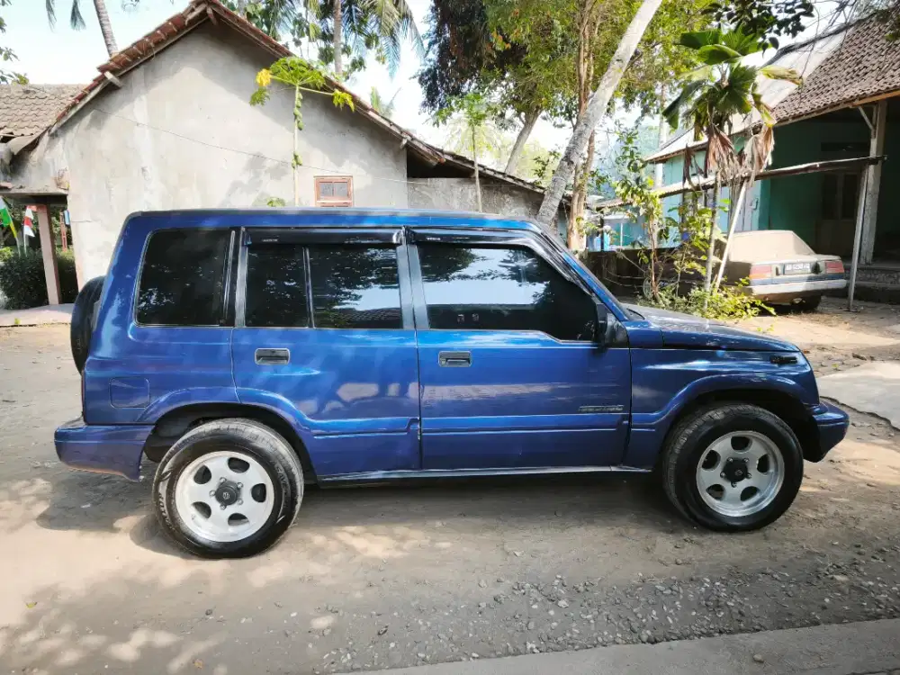 Jual BU Escudo Nomade 2000