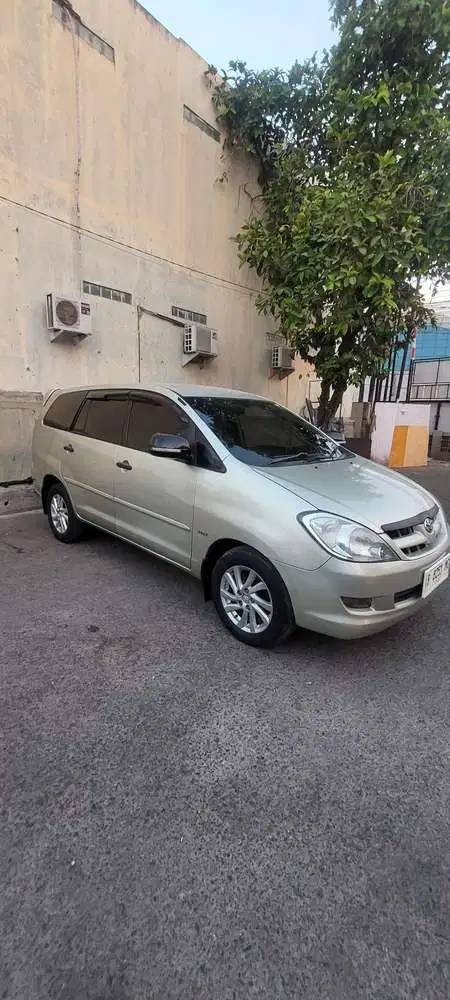 Toyota Kijang Innova 2006 Bensin