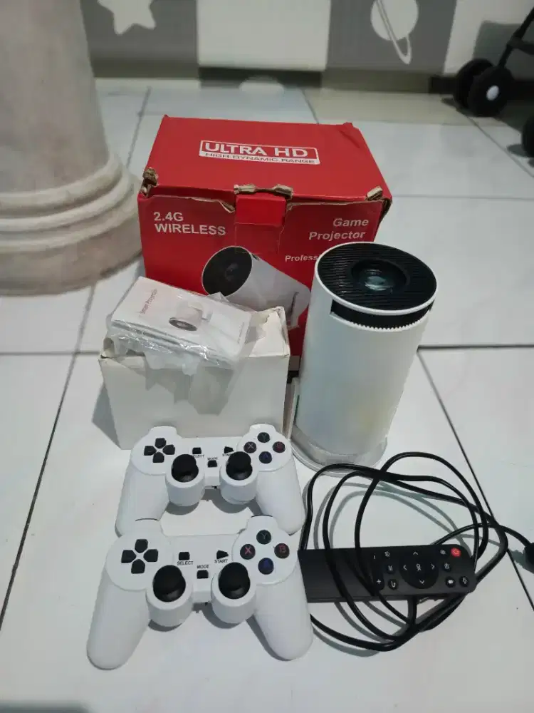 Proyektor mini HY300