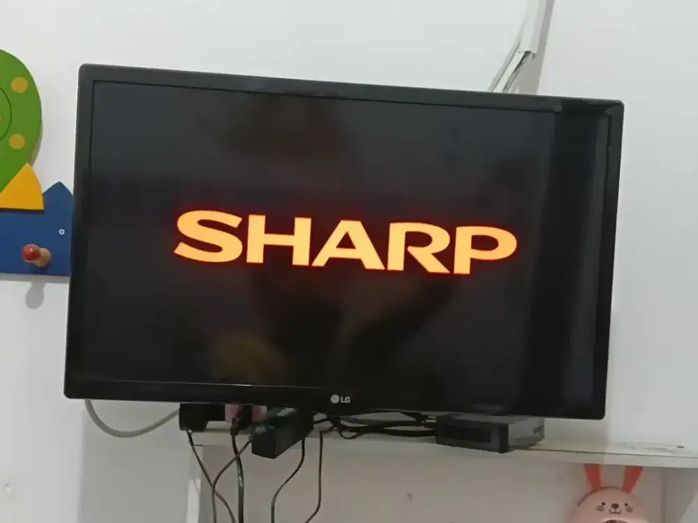 TV LG 24 inc, Jarang dipakai, Ori, Mulus bagus.