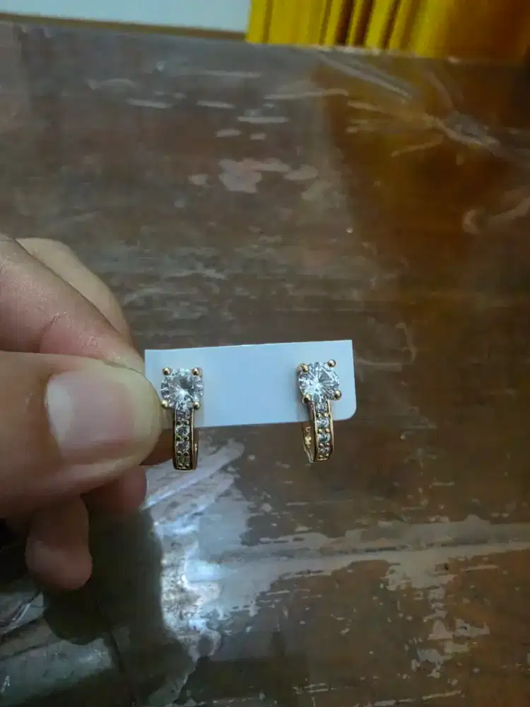 Anting Titanium Anti Karat Mewah Anting Gold Korea Mosang Berkilau
