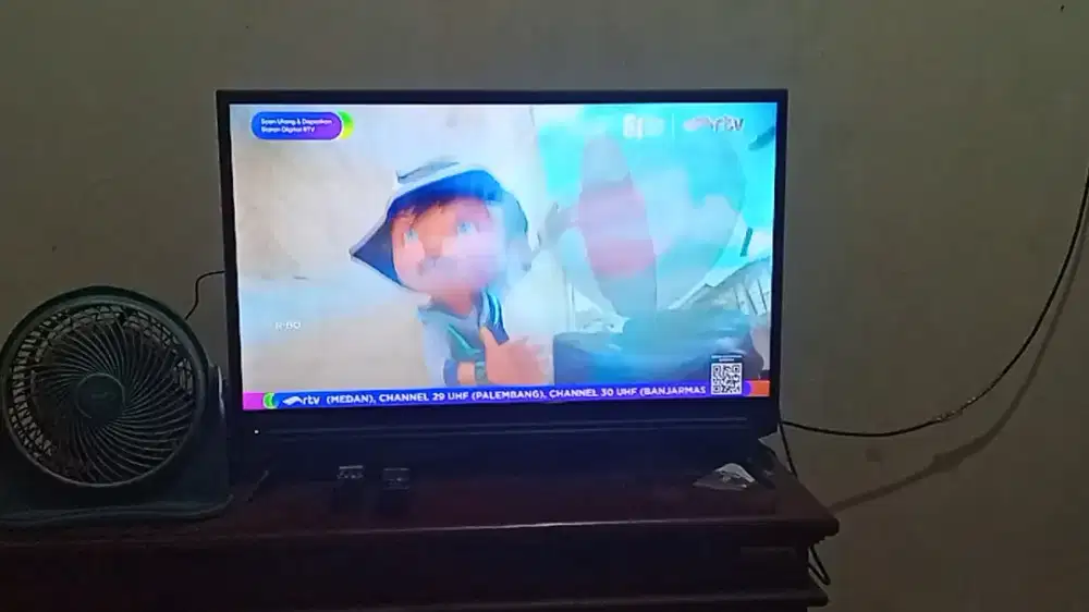 dijual android TV Sharp 32inch bekas masih mulus dan bagus