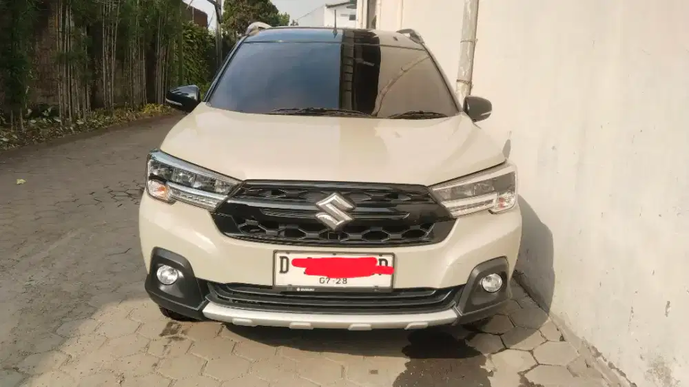 Suzuki XL7 Alpha MT Hybrid Th 2023 (Two Tone)