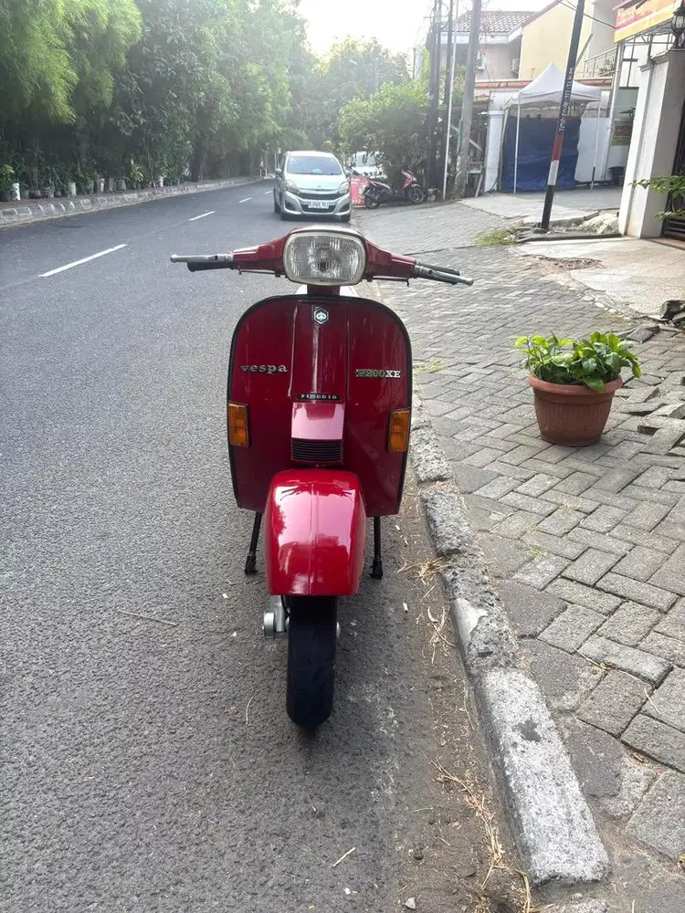 Vespa Spartan 200cc tahun 1985