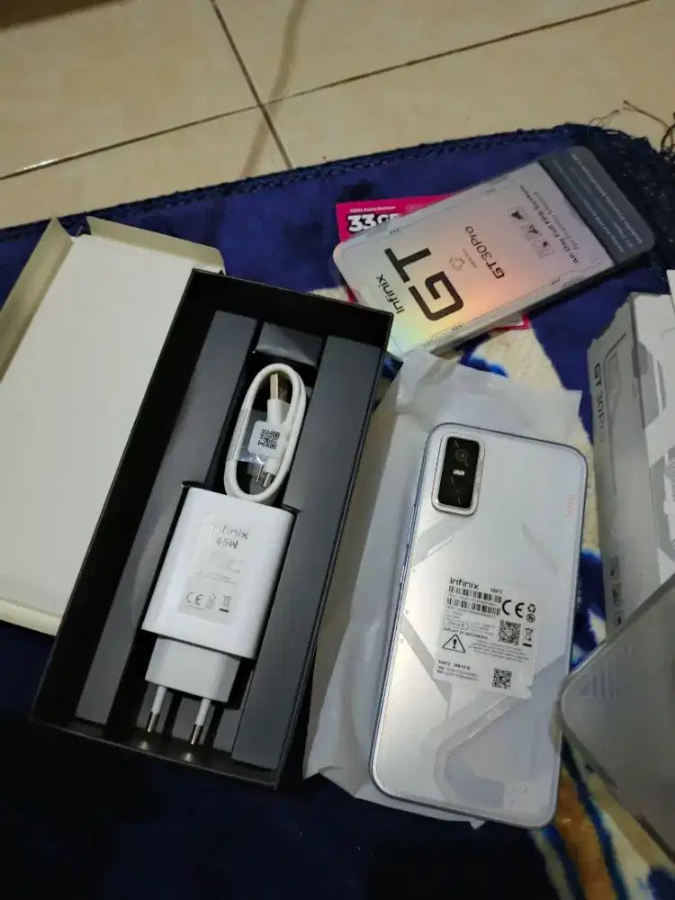 infinix gt 30 pro ram 8+8/256 gb.