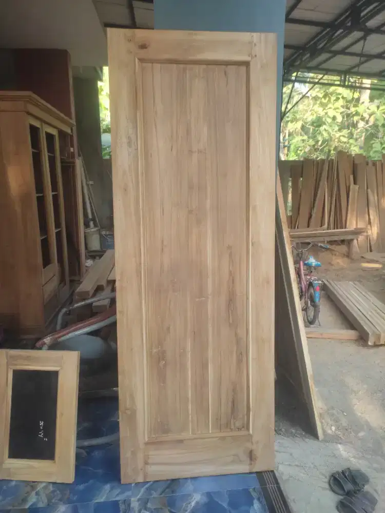 Pintu Jati kamar minimalis
