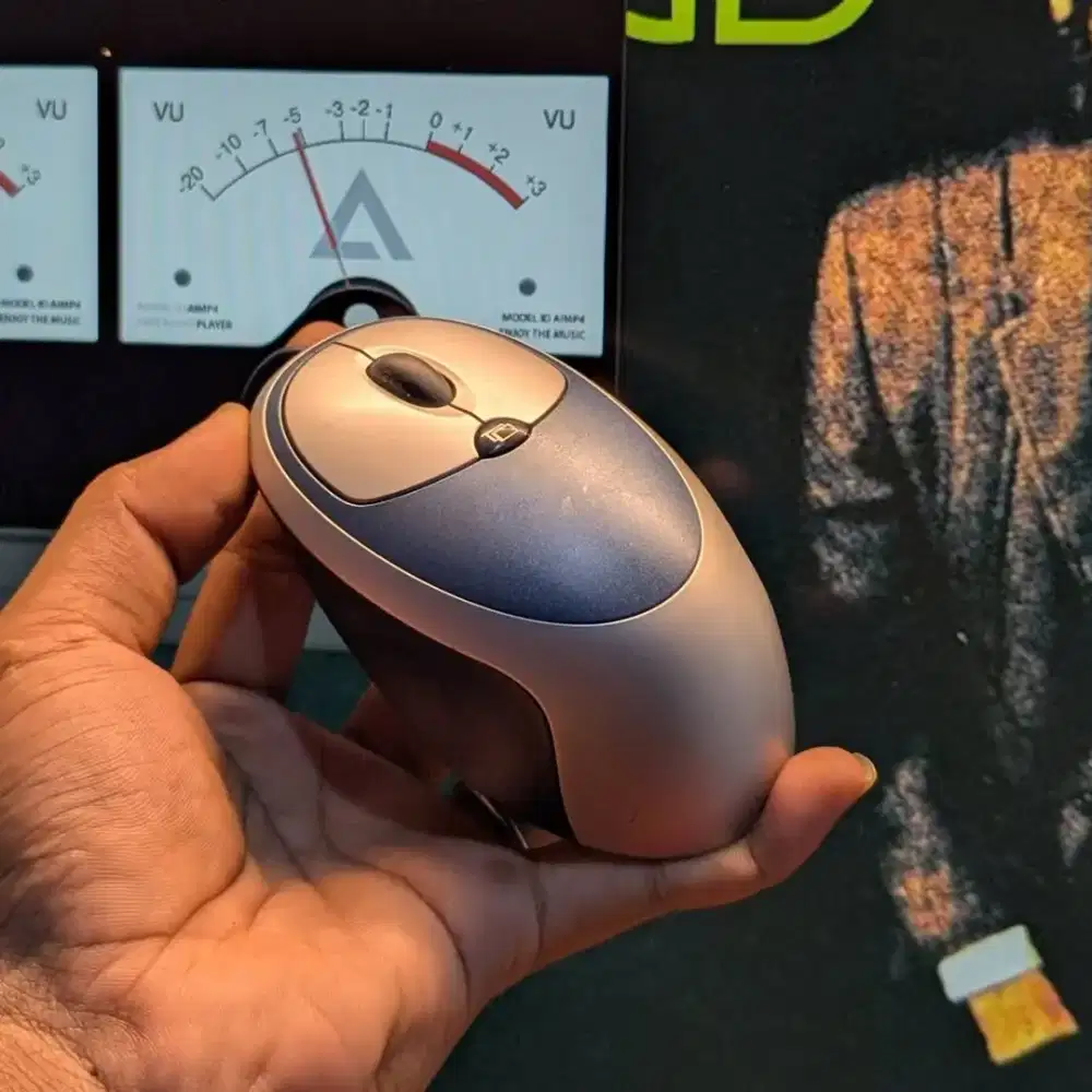 Mouse Mousepad USB FROM Logi Logitech Click! Mouse Optik USB M- BT85