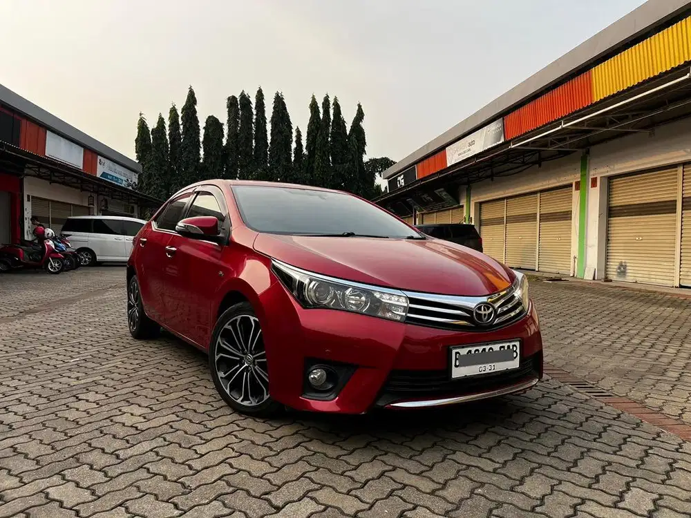 5JT ALTIS V AT 2015 RED EDITION SUPER RARE COLOUR !!