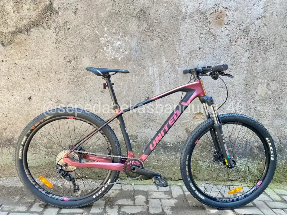 MTB/Sepeda Gunung UNITED Kyross 1.0 Carbon