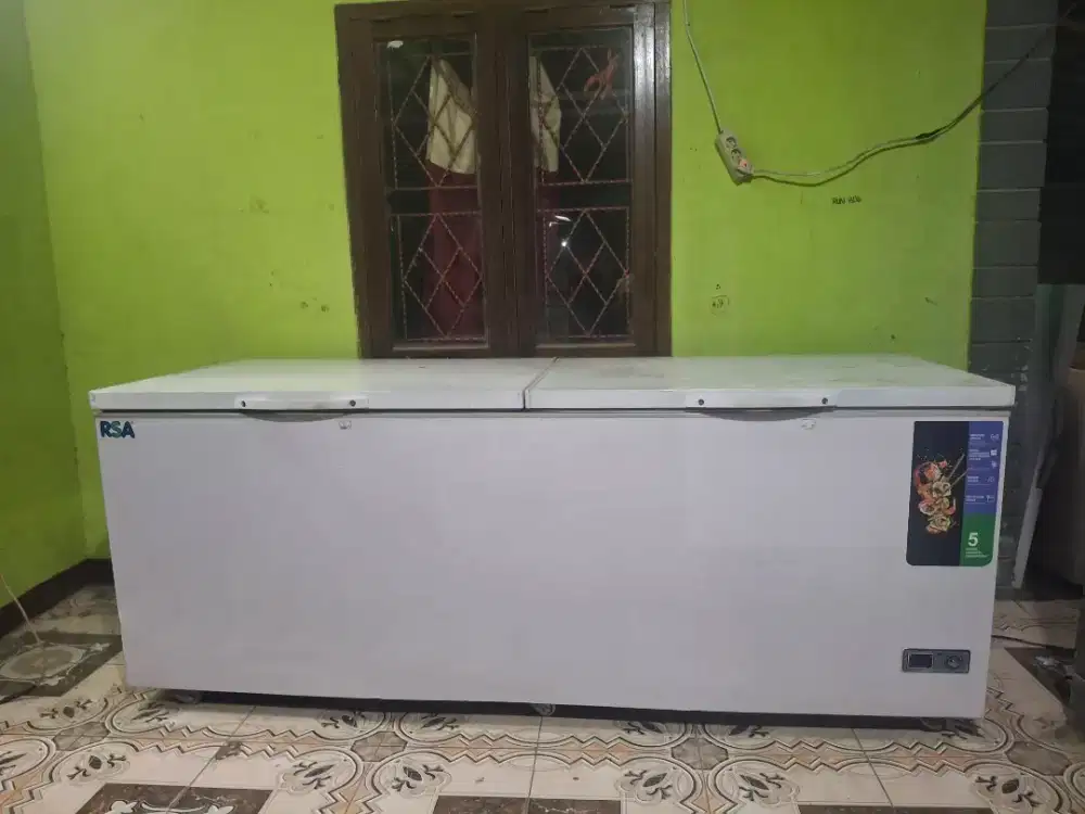 Friser box ukuran 1200 Liter,Merek Rsa