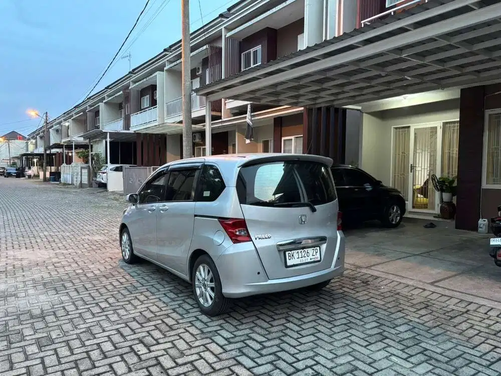 Honda Freed 2009 Bensin