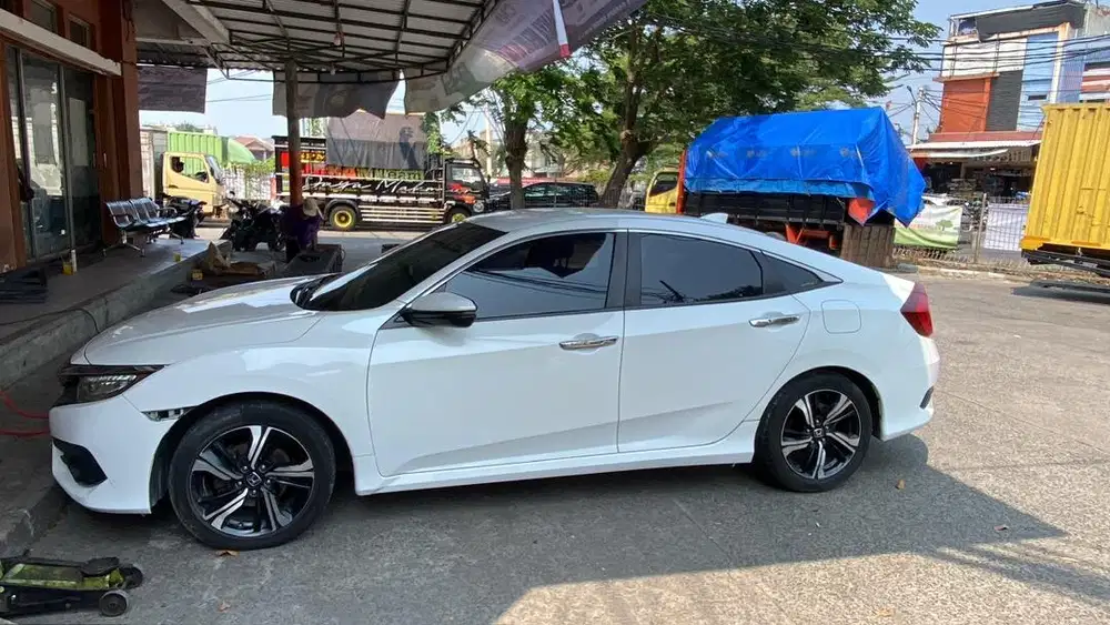 Honda Civic turbo sedan 2018