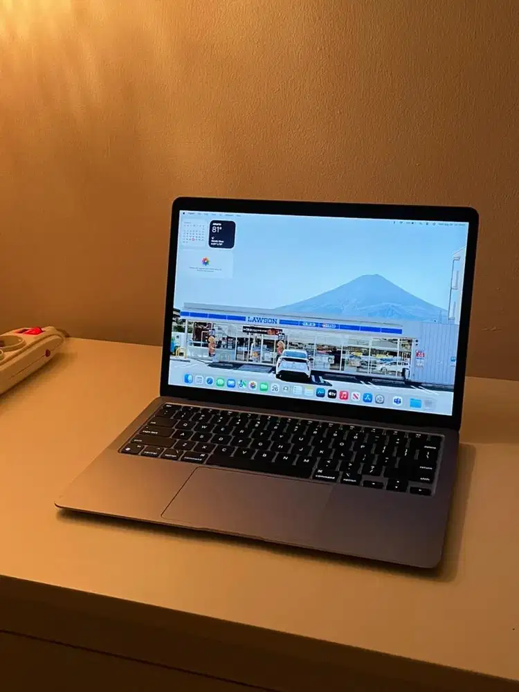 MacBook Air 2020 M1 8/256