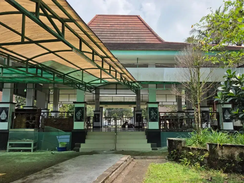 DIJUAL RUGI! Eks Restoran 2.005 m² Tepi Jalan Kaliurang KM 23, Turun Rp700 Juta