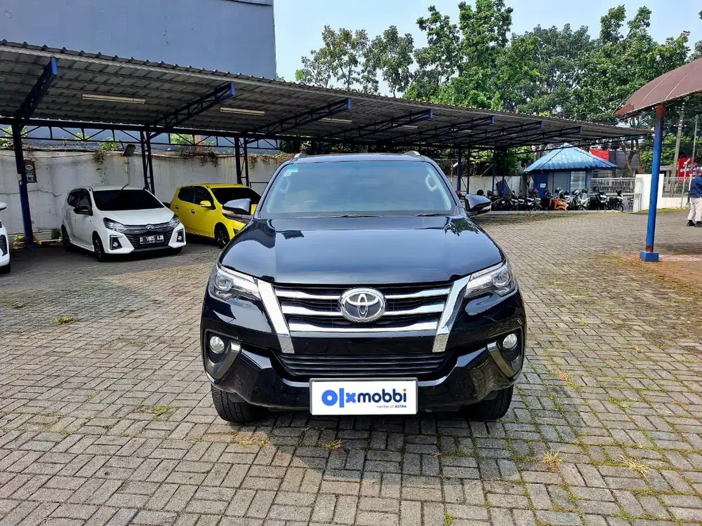 LOW DP - Toyota Fortuner 2.4 4x2 VRZ Solar-AT Automatic-2016