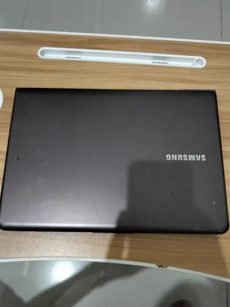 Jual cepat laptop Samsung series 5