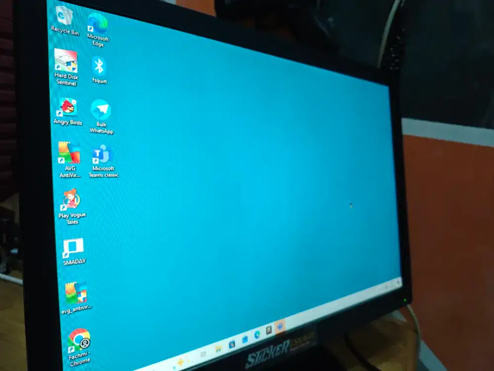 MONITOR LENOVO + KEYBOARD