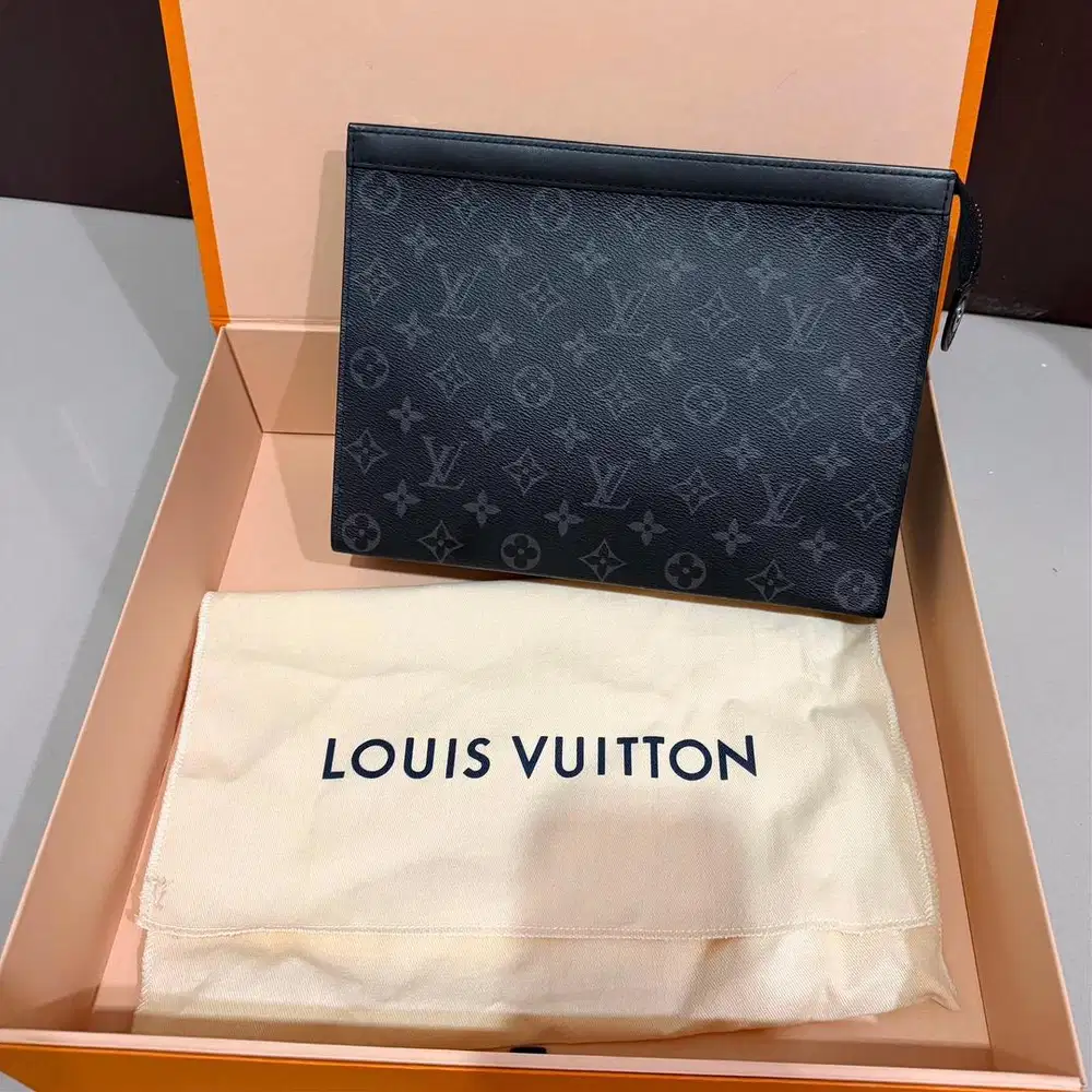 Louis Vuitton Pochette Voyage
