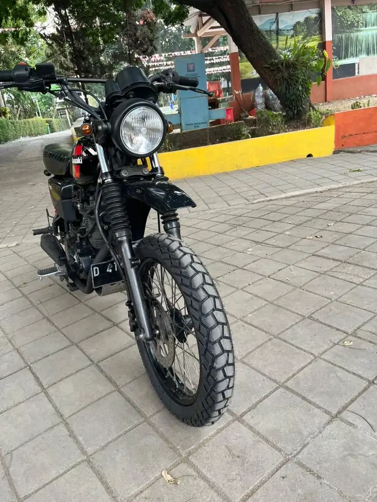 Kawasaki w175tr